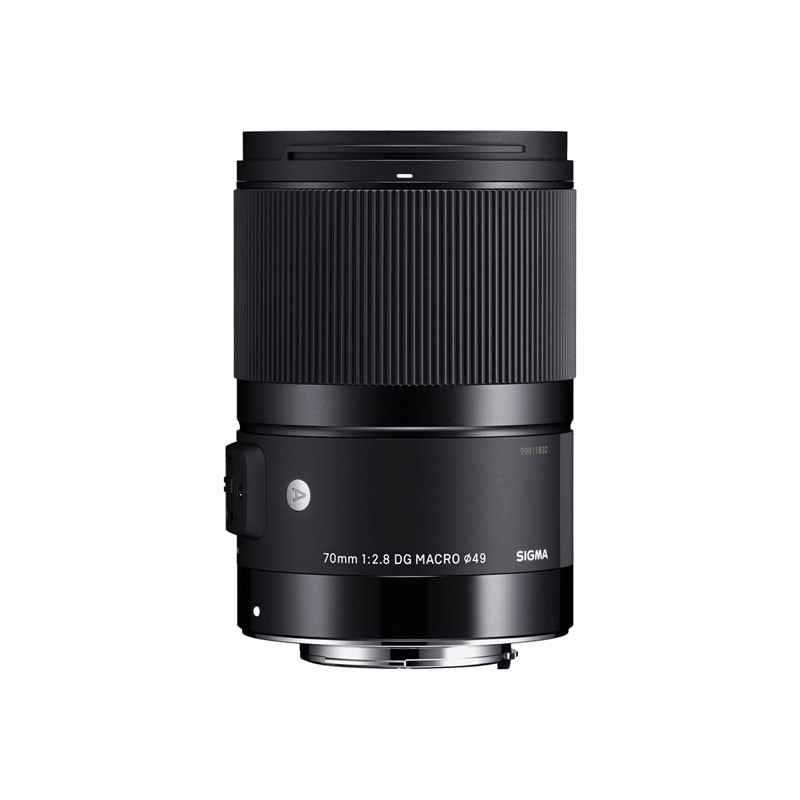 USED: Sigma Art - Lens - 70mm - f/2.8 DG Macro - Sony E-mount